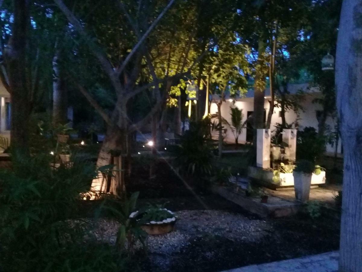 Hotel 41 Valladolid ภายนอก รูปภาพ